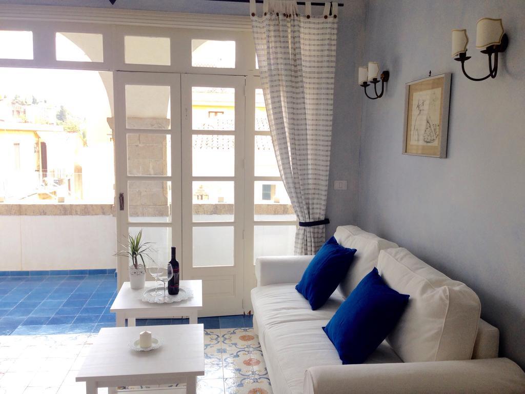 L'Atelier Del Pittore Apartment Taormina Bagian luar foto